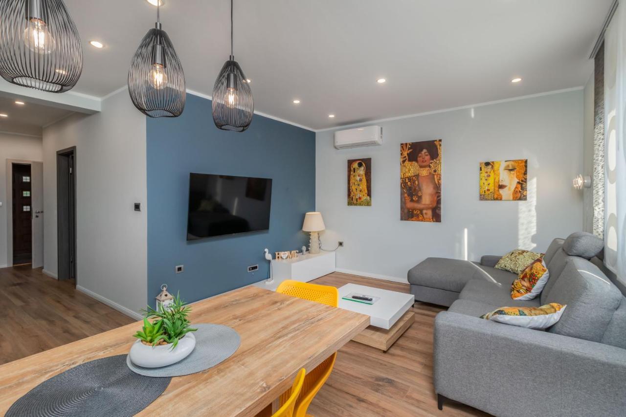 Adastra Apartments With Private Parking And Floor Heating Rijeka Exteriör bild